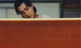 爆料李易峰感情最新动态,神秘女友曝光，恋情疑升温？